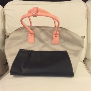 Lululemon Vinyasa to Vino bag