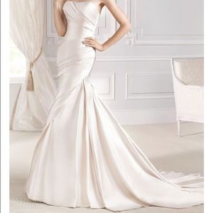 Brand New La Sposa Fanal Satin Ruched Trumpet