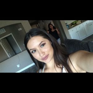 Meet your Posher, Hazel