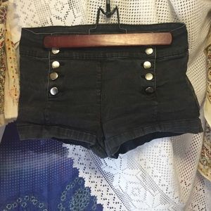 Black high-waisted shorts!