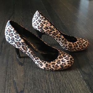 Jessica Simpson Leopard pumps