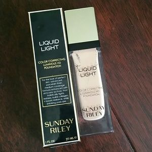 Sunday Riely Foundation 120C