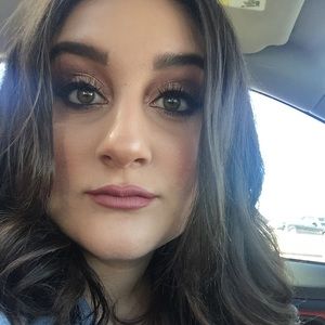 Meet your Posher, Andriana