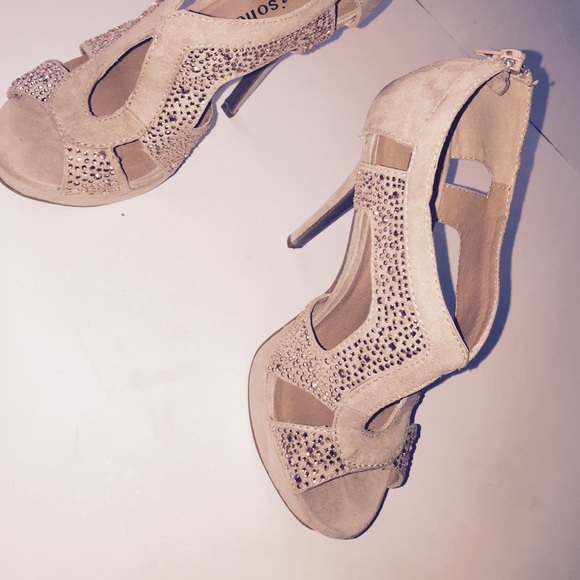 🚫🚫Nude heels with bling - Picture 3 of 4