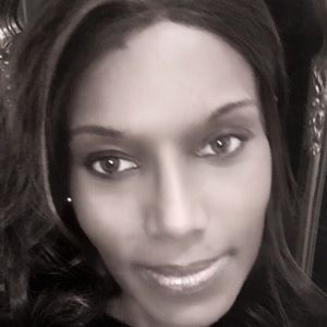 Meet your Posher, Jolie