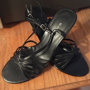 Size 8.5 Women's Worthington Wedge Sandals (Black)