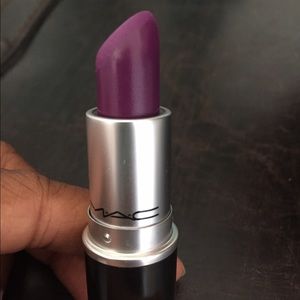 Mac Lipstick matte heroine color