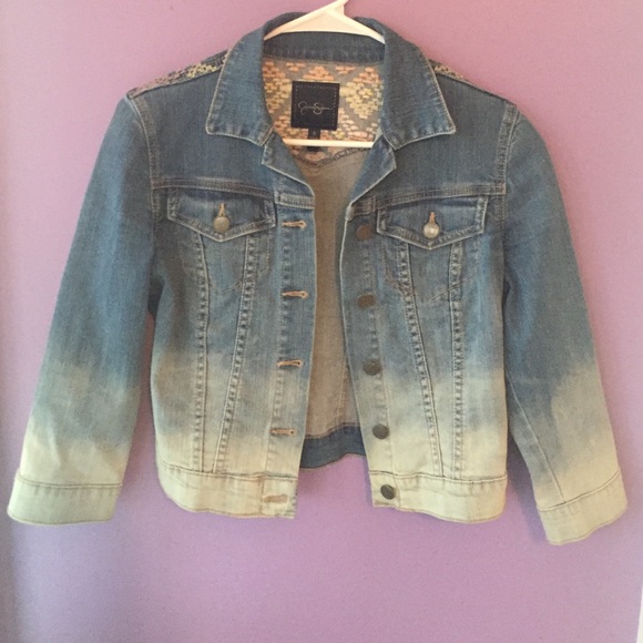 Cropped denim jacket
