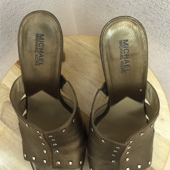 Michael Michael Kors bronze heels - Picture 3 of 4