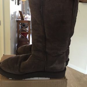 Chocolate brown woman's ugg boots