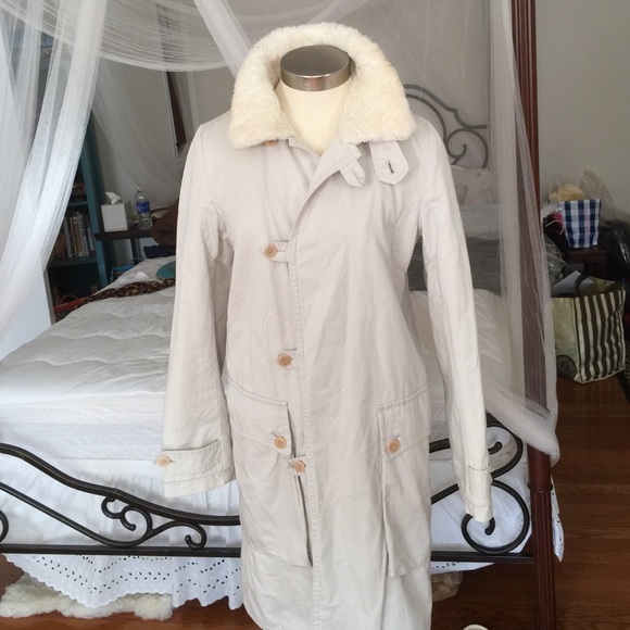 Gently used DKNY coat. Soft Fur lining inside.