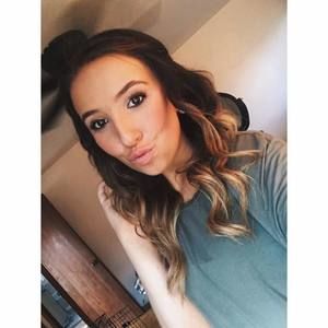 Meet your Posher, Baylee