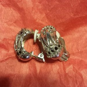 *FREE WITH $15 PURCHASE* Silver clip on earrings