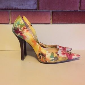 Guess by Marciano Floral Pumps
