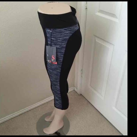 Black blue marbled side panel yoga Capri pants