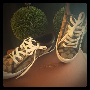 Coach Tennis Shoes with box - like new!