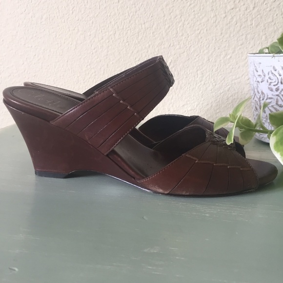 ❌❌Cole Haan Wedge Sandals SOLD - Picture 3 of 4