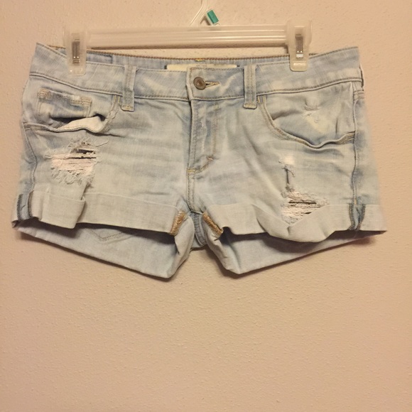 Abercrombie and Fitch Jean Shorts - Picture 2 of 3