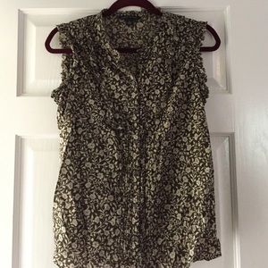 Banana republic cotton sleeveless blouse