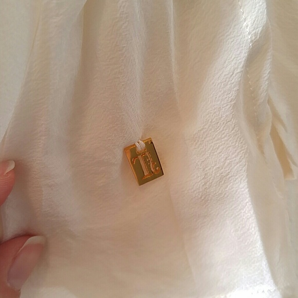 Cream silk ruffle skirt with lace look detail - Picture 3 of 4