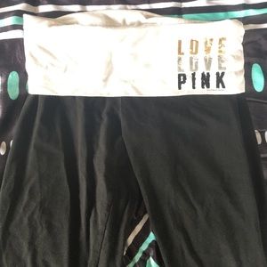 VS Capri cloth yoga's.