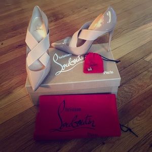 Beautiful louboutin pumps!!