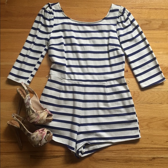 Ark & Co Other - Navy and White romper