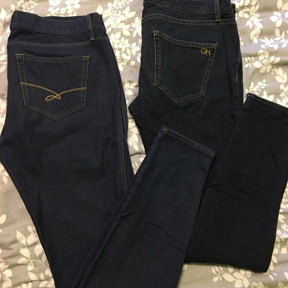 TWO Gilly Hicks Jeggings