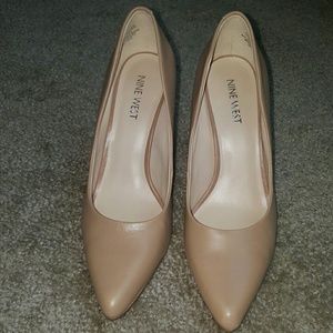 Nine west nude heel size 6