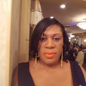 Meet your Posher, Yasmine