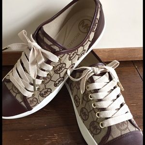 NEW Michael Kors City Sneakers Sz W8