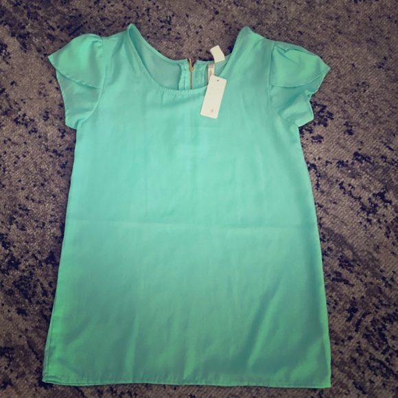 NWT Mint green flowy shirt