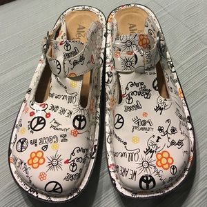 Algeria shoes wore once!.