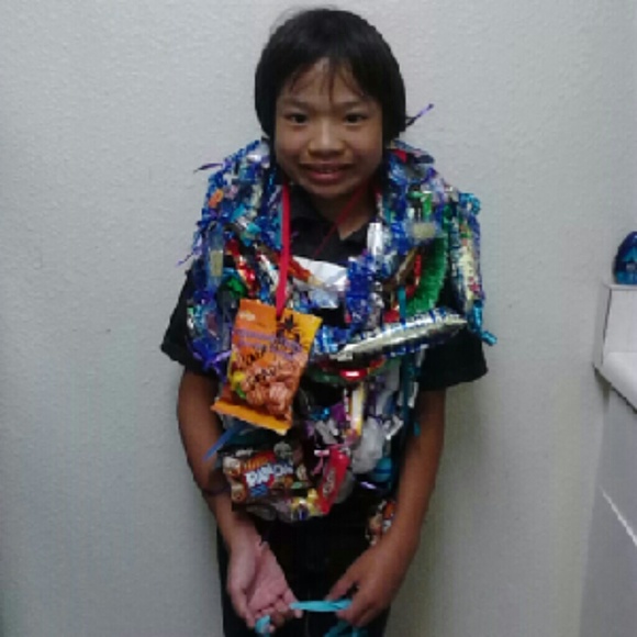 Meet your Posher, Jenny - Picture 2 of 2