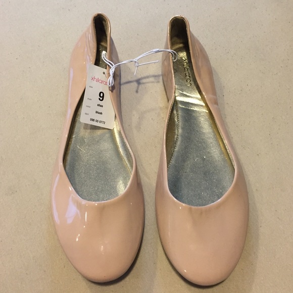 Women's everyday nude flats