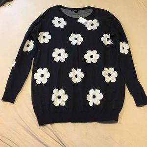 Flower print sweater
