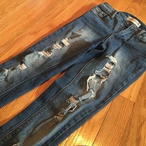 Bullhead Denim Distressed Skinny Jeans