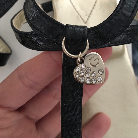 GUESS sandals - Picture 2 of 4