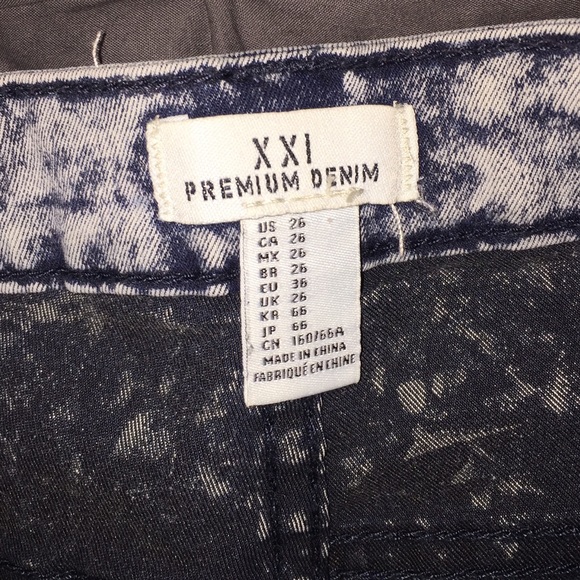 Forever 21 High Waisted Shorts - Picture 3 of 3