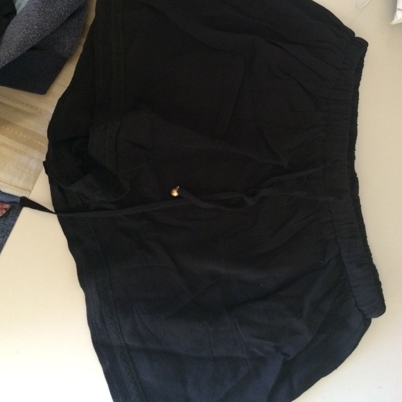 Black shorts - Picture 1 of 1