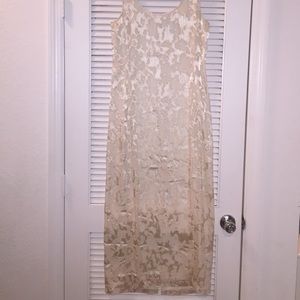 Bieff Basix gown