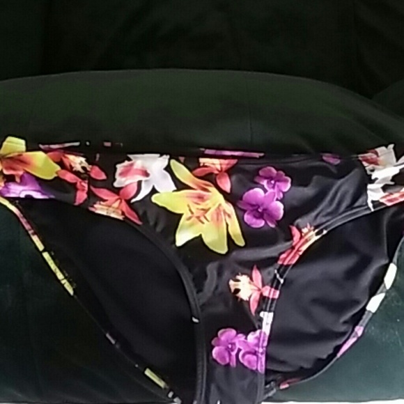 🌅Swim-Bikinis - Picture 3 of 3