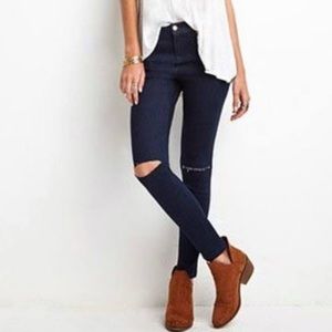 Skinny jeans distressed  BRAND NEW