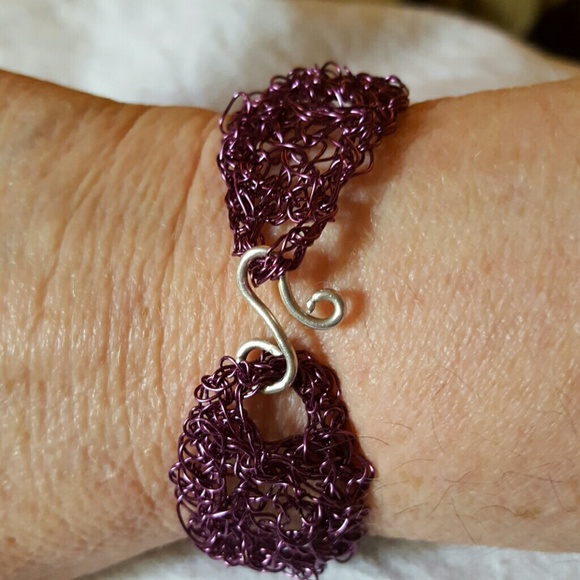 NWOT Bracelet - Picture 2 of 3