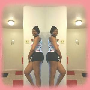 Meet your Posher, Beatrice