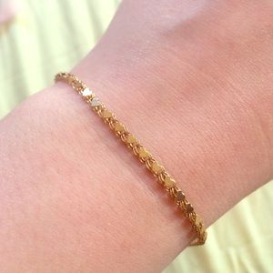 Gold Hearts Delicate Bracelet