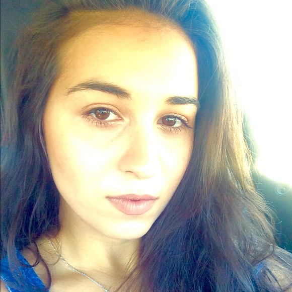 Meet your Posher, Joell