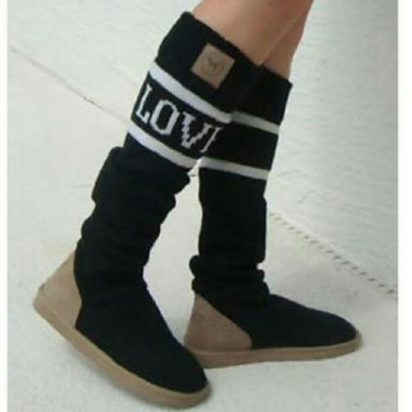 SOLD SOLD SOLD SOLD!!!Vs PINK boots!!