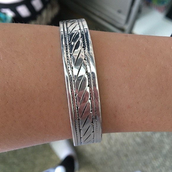 Silver arm band/ bracelet. No brand