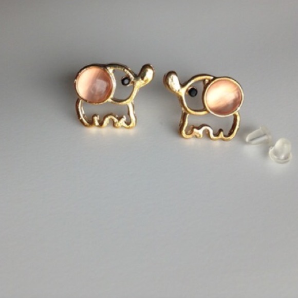 Brand New Elephant Earrings